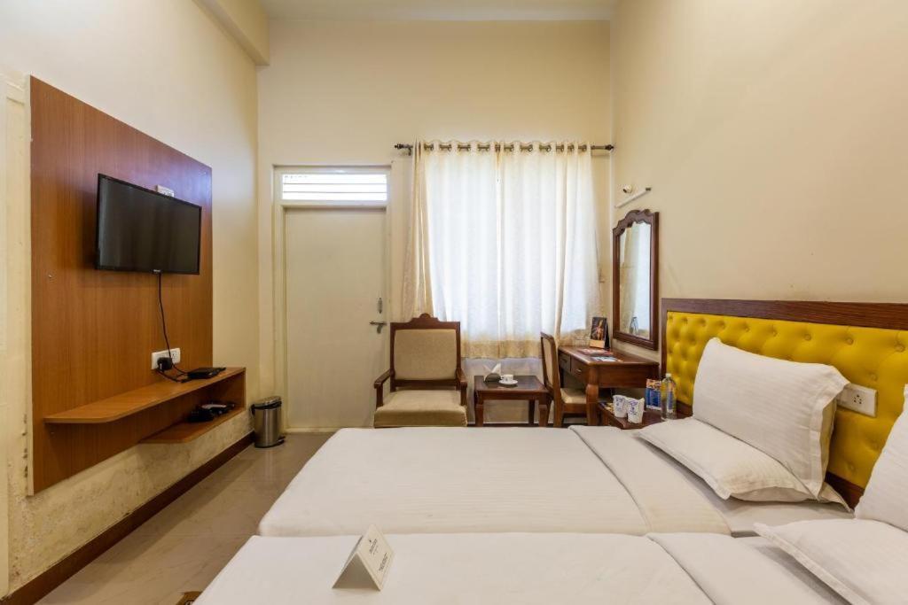 Kstdc Hotel Mayura Biligiri, Br Hills Honganoor Bagian luar foto